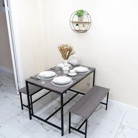 Entire Stylish House-games Room-6 Guests Capacity